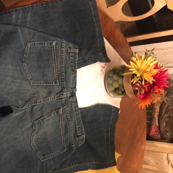 Jeans - Picture 3 of 3